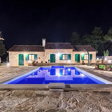 Old Town Hvar Villa Basina